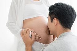 在铜陵怀孕期间怎么做怀孕亲子鉴定，在铜陵怀孕了做亲子鉴定准确可靠吗