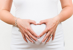 在南京怀孕期间要如何办理怀孕亲子鉴定，在南京怀孕几个月办理亲子鉴定准确吗